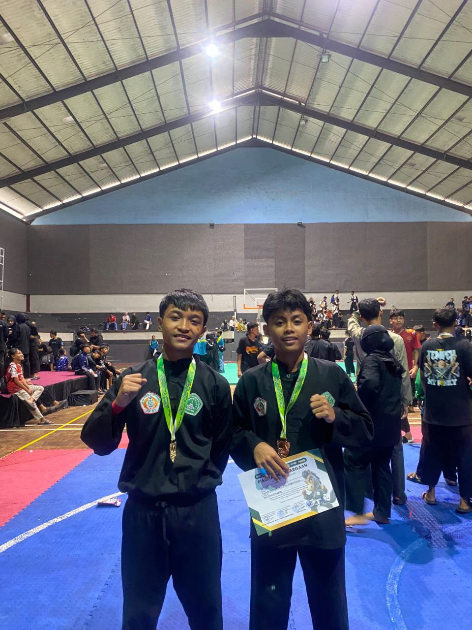 Dua Santri MA Zaha 1 Genggong Harumkan Madrasah di Kejuaraan Pencak Silat Arya Wiraraja 2026